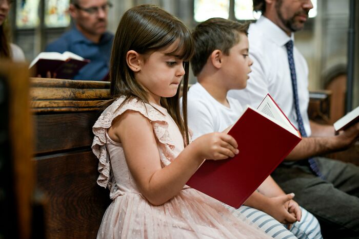 “Tried To Pray My ADHD Away”: 78 People Who Escaped Cults Share The Most Disturbing Things No One Questions “Tried To Pray My ADHD Away”: 78 People Who Escaped Cults Share The Most Disturbing Things No One Questions