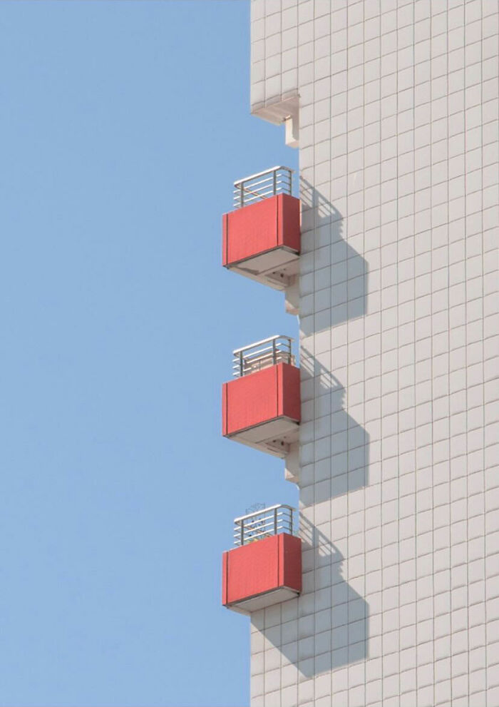 The Artist Gallery’s 2026 Minimalist Photography Contest Celebrates The Beauty Of Simplicity (25 Pics) The Artist Gallery’s 2026 Minimalist Photography Contest Celebrates The Beauty Of Simplicity (25 Pics)