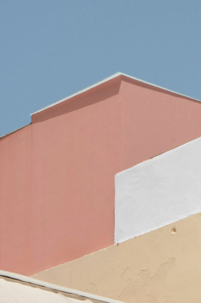 The Artist Gallery’s 2026 Minimalist Photography Contest Celebrates The Beauty Of Simplicity (25 Pics) The Artist Gallery’s 2026 Minimalist Photography Contest Celebrates The Beauty Of Simplicity (25 Pics)