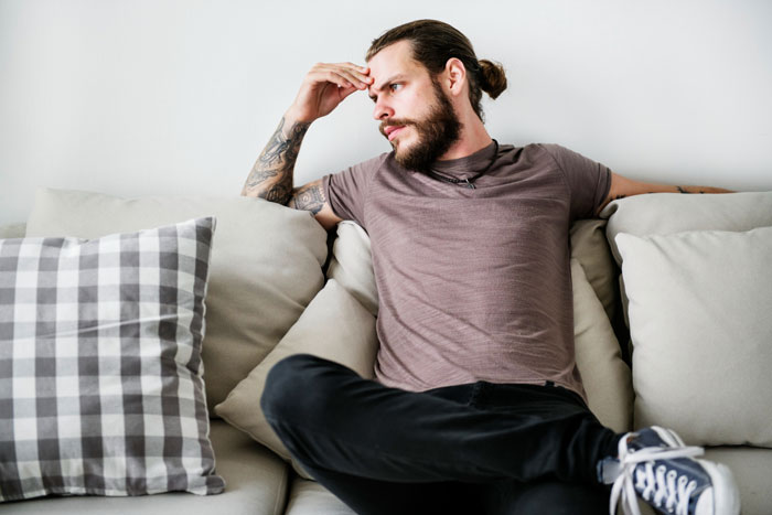 Man Spends Years Playing His Friends Against Each Other, Until His Ex-Girlfriend Sends The Receipts Man Spends Years Playing His Friends Against Each Other, Until His Ex-Girlfriend Sends The Receipts