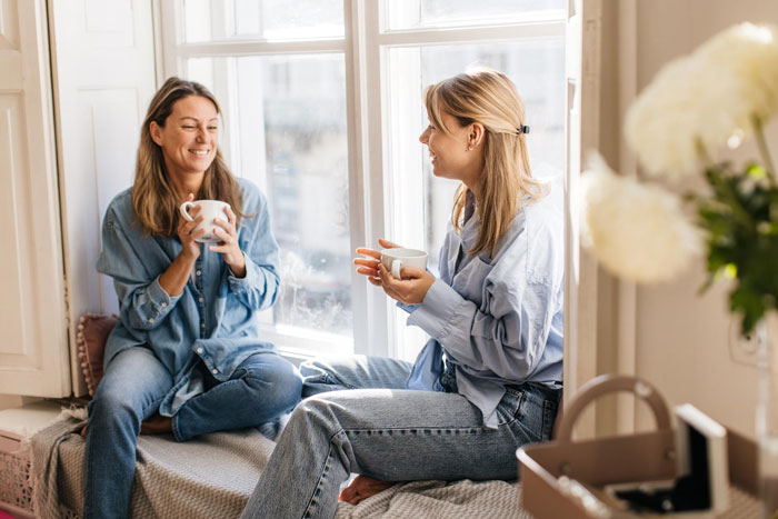 Man Spends Years Playing His Friends Against Each Other, Until His Ex-Girlfriend Sends The Receipts Man Spends Years Playing His Friends Against Each Other, Until His Ex-Girlfriend Sends The Receipts
