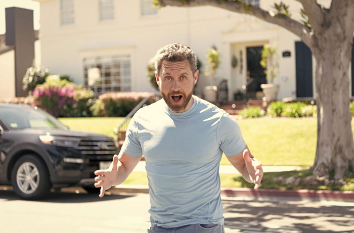 Rude Neighbor Blasts Radio Nightly, Disturbing New Parents, They Use His Illegal Antenna Against Him Rude Neighbor Blasts Radio Nightly, Disturbing New Parents, They Use His Illegal Antenna Against Him