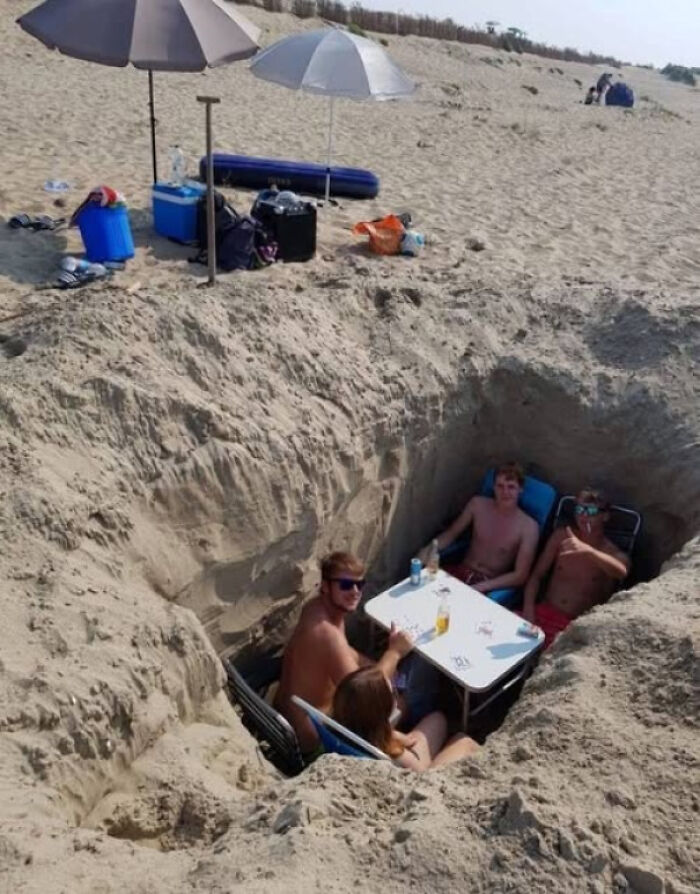 55 Dangerous Things People Did That Were Completely Unnecessary (New Pics) 55 Dangerous Things People Did That Were Completely Unnecessary (New Pics)