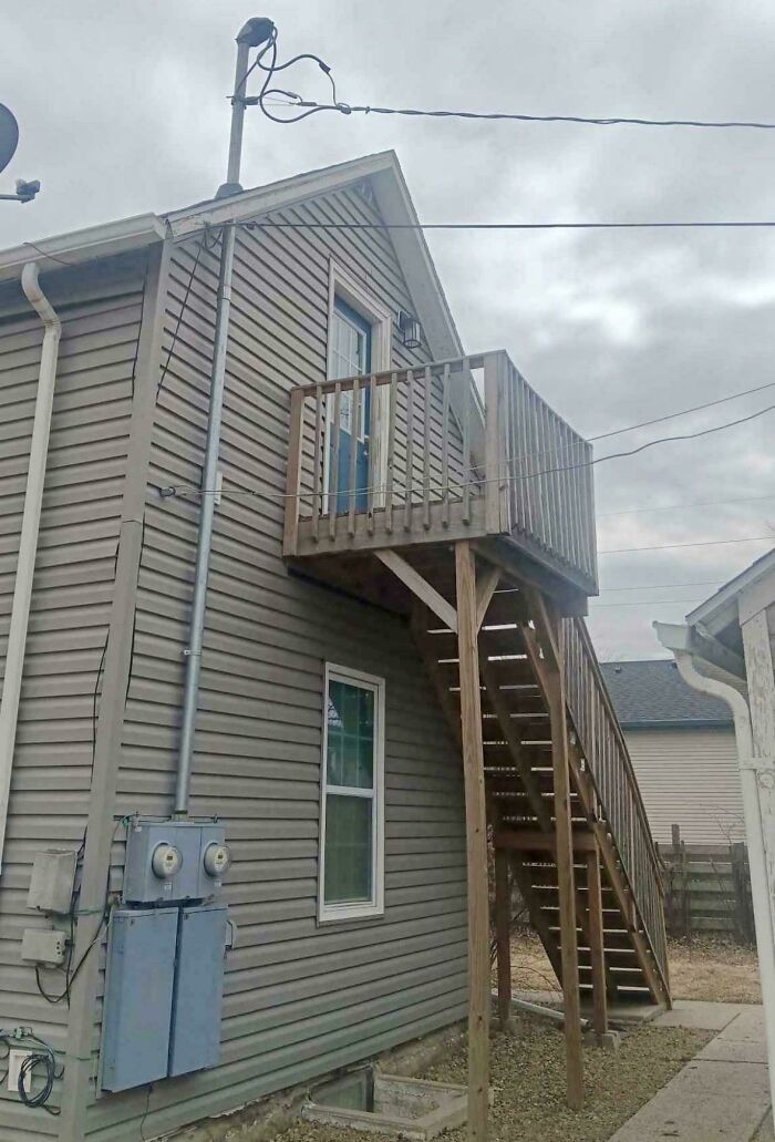 55 Dangerous Things People Did That Were Completely Unnecessary (New Pics) 55 Dangerous Things People Did That Were Completely Unnecessary (New Pics)