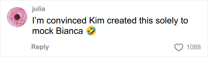 Influencer Challenges “Fits Everybody” Claim From Kim Kardashian’s Skims With Hysterical Thong Try-On Influencer Challenges “Fits Everybody” Claim From Kim Kardashian’s Skims With Hysterical Thong Try-On