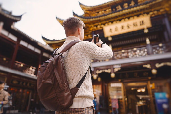 55 Things American Tourists Did That Made Locals Raise Their Eyebrows 55 Things American Tourists Did That Made Locals Raise Their Eyebrows
