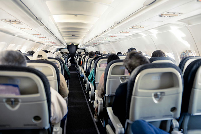 “Jaw Down To Her Knees”: 40 Satisfying Stories Of Entitled Plane Passengers Getting Exactly What They Deserved “Jaw Down To Her Knees”: 40 Satisfying Stories Of Entitled Plane Passengers Getting Exactly What They Deserved