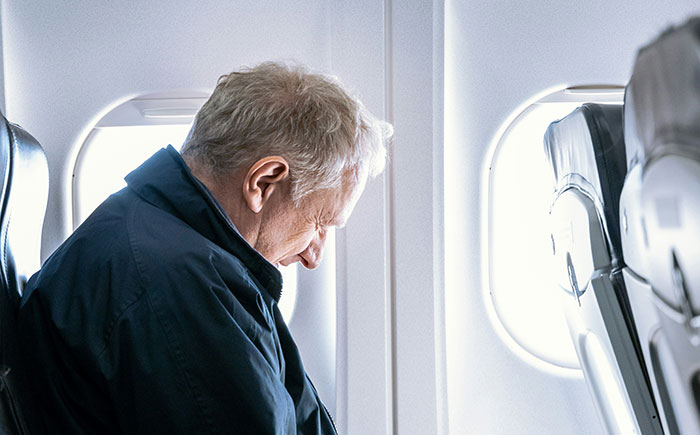 “Jaw Down To Her Knees”: 40 Satisfying Stories Of Entitled Plane Passengers Getting Exactly What They Deserved “Jaw Down To Her Knees”: 40 Satisfying Stories Of Entitled Plane Passengers Getting Exactly What They Deserved