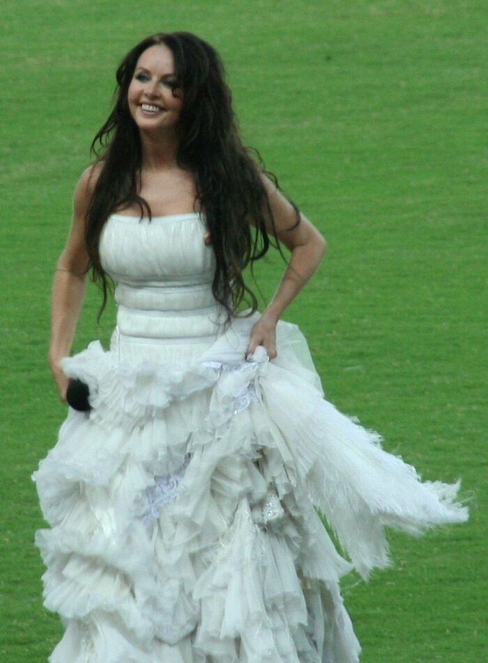 Sarah Brightman: Bio And Career Highlights Sarah Brightman: Bio And Career Highlights