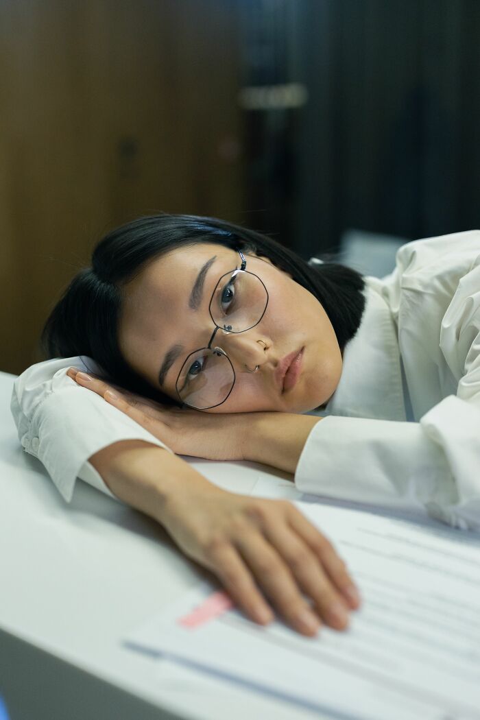 33 People Debate Whether Doing The Bare Minimum At Work Is Actually Fair 33 People Debate Whether Doing The Bare Minimum At Work Is Actually Fair