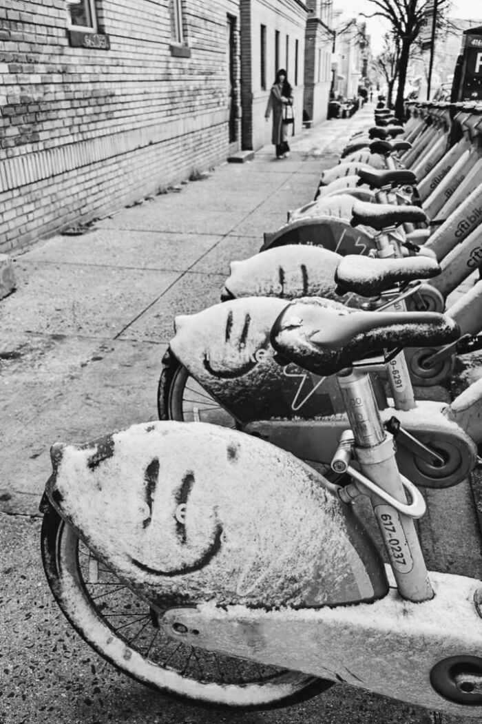 40 Images Shared By The Pure Street Photography Awards That Capture Life At Its Most Unexpected 40 Images Shared By The Pure Street Photography Awards That Capture Life At Its Most Unexpected