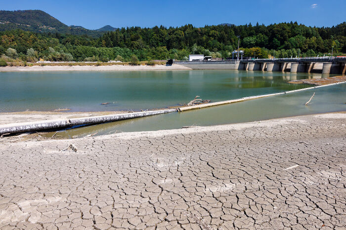 People Blame Politics As Europe Suffers The Most Brutal Drought In Years: “But What About Those Immigrants?” People Blame Politics As Europe Suffers The Most Brutal Drought In Years: “But What About Those Immigrants?”