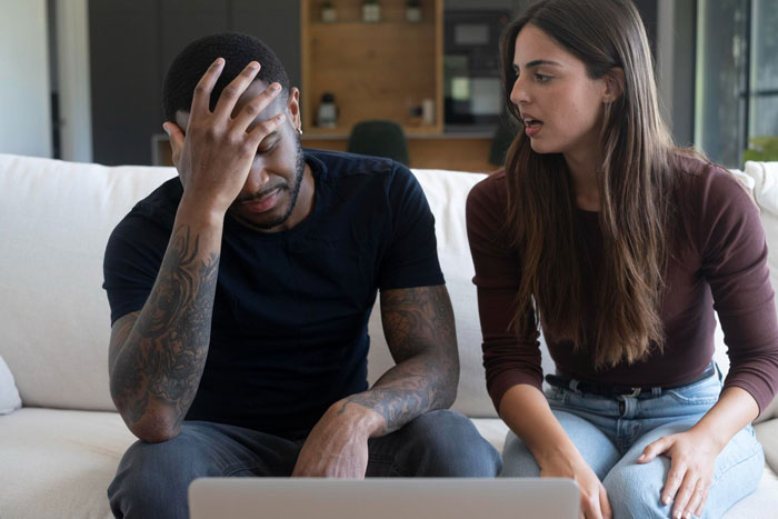 Wife Becomes Obsessed With Criminal Trial, Gets Mad When Hubby Refuses To Agree With Her Theory Wife Becomes Obsessed With Criminal Trial, Gets Mad When Hubby Refuses To Agree With Her Theory
