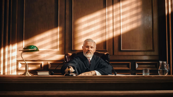 Wife Becomes Obsessed With Criminal Trial, Gets Mad When Hubby Refuses To Agree With Her Theory Wife Becomes Obsessed With Criminal Trial, Gets Mad When Hubby Refuses To Agree With Her Theory