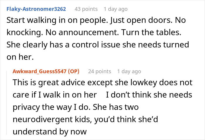 Controlling Mom Walks In On Her 22YO Daughter Whenever She Likes, Forbids Her From Locking The Door Controlling Mom Walks In On Her 22YO Daughter Whenever She Likes, Forbids Her From Locking The Door
