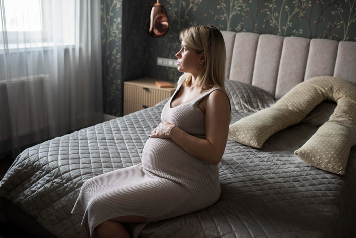 Half-Sis Taunts Woman Over Her Infertility, Months Later Decides She’d Make A Great Mom To Her Baby Half-Sis Taunts Woman Over Her Infertility, Months Later Decides She’d Make A Great Mom To Her Baby