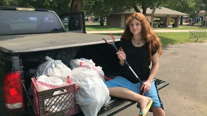 “The Real Trash Are The People”: As Trash Takes Over The World, These Folks Should Be The Real Influencers “The Real Trash Are The People”: As Trash Takes Over The World, These Folks Should Be The Real Influencers