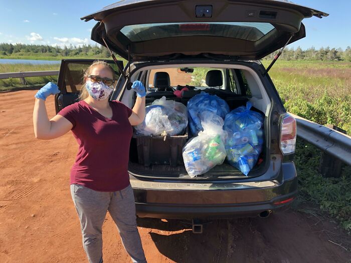 “The Real Trash Are The People”: As Trash Takes Over The World, These Folks Should Be The Real Influencers “The Real Trash Are The People”: As Trash Takes Over The World, These Folks Should Be The Real Influencers