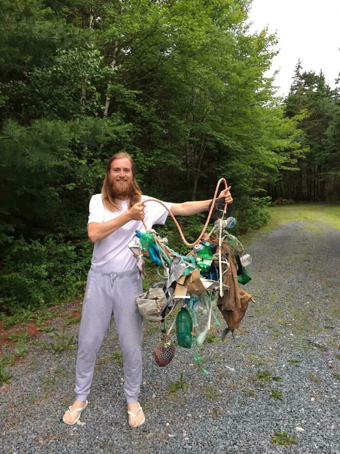 “The Real Trash Are The People”: As Trash Takes Over The World, These Folks Should Be The Real Influencers “The Real Trash Are The People”: As Trash Takes Over The World, These Folks Should Be The Real Influencers