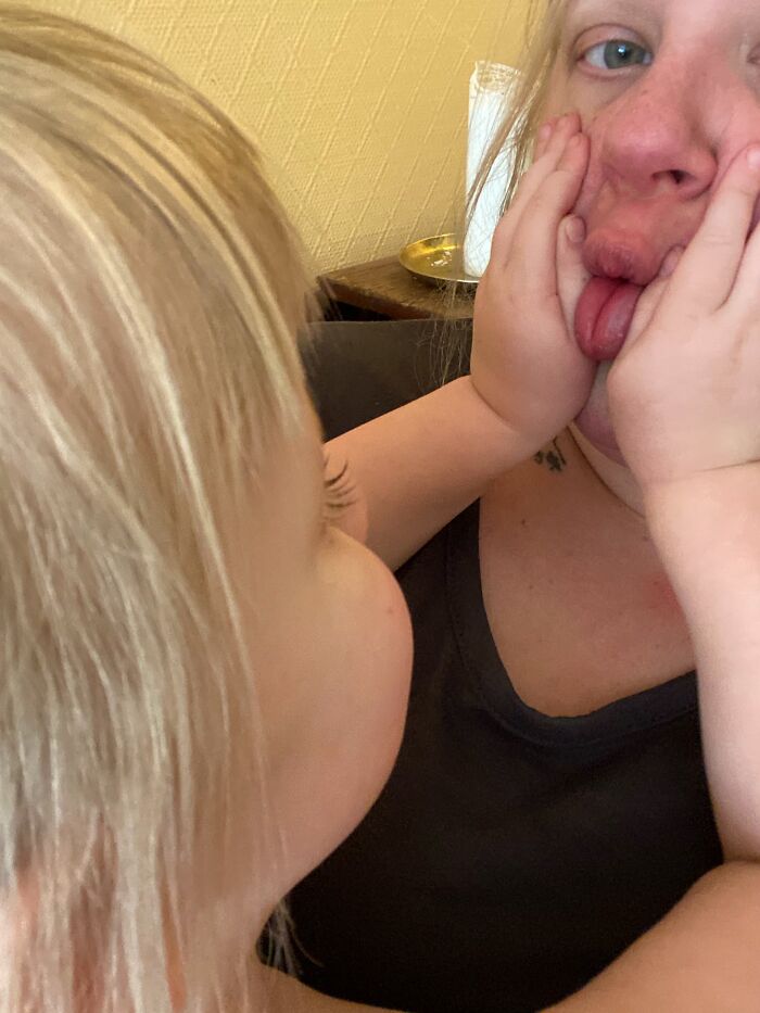 Moms Share 73 Photos From Their Life That Motherhood Is Rewarding, Joyful And Fulfilling But Not Easy Moms Share 73 Photos From Their Life That Motherhood Is Rewarding, Joyful And Fulfilling But Not Easy