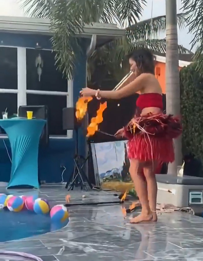 Woman’s Skirt Catch Fire Mid-Performance, But Man’s Split-Second ‘Executive Decision’ Is Going Viral Woman’s Skirt Catch Fire Mid-Performance, But Man’s Split-Second ‘Executive Decision’ Is Going Viral