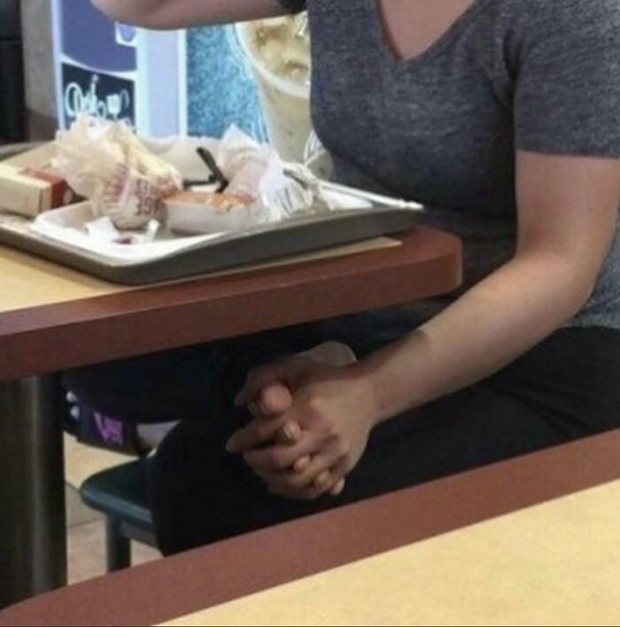 81 Random And Unhinged Images That Are Cursed And That’s The Only Explanation You Need (New Pics) 81 Random And Unhinged Images That Are Cursed And That’s The Only Explanation You Need (New Pics)