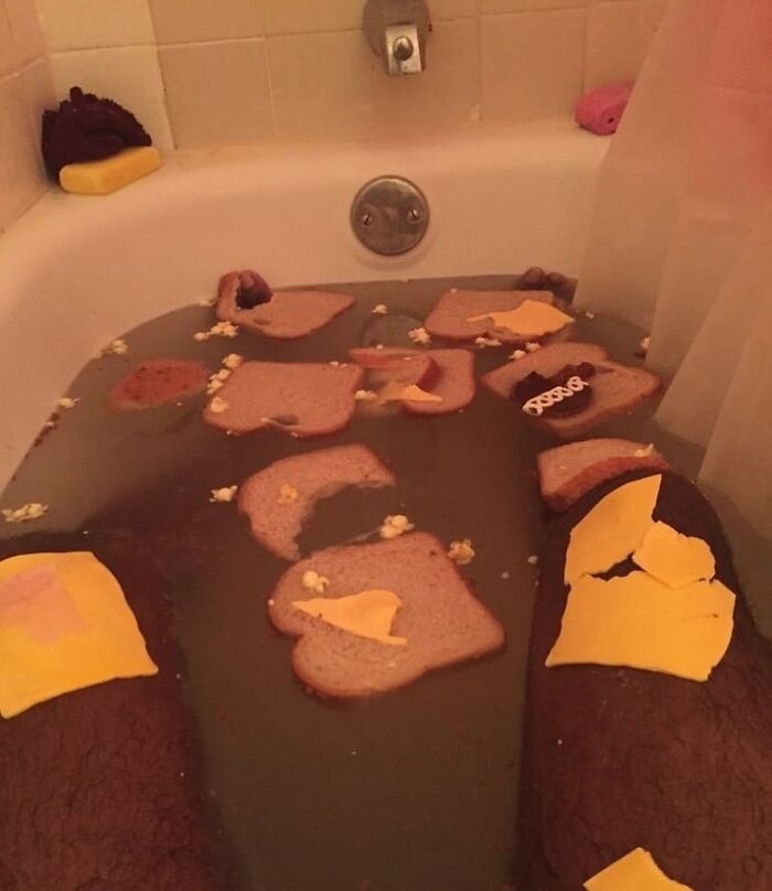 81 Random And Unhinged Images That Are Cursed And That’s The Only Explanation You Need (New Pics) 81 Random And Unhinged Images That Are Cursed And That’s The Only Explanation You Need (New Pics)