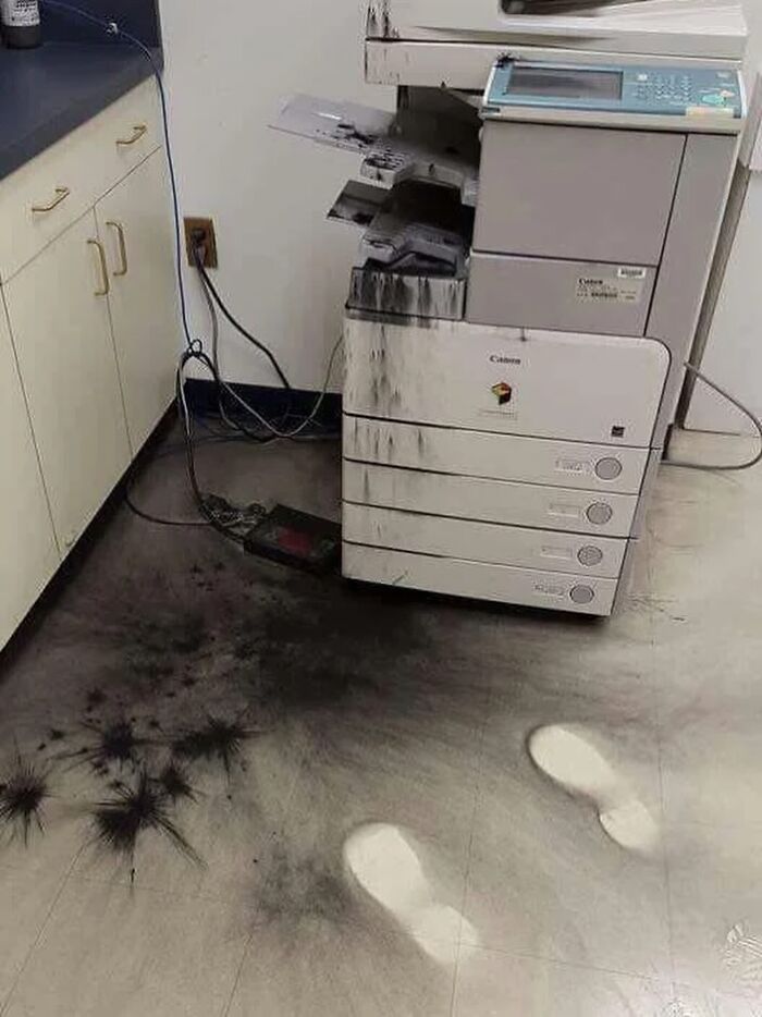 81 Random And Unhinged Images That Are Cursed And That’s The Only Explanation You Need (New Pics) 81 Random And Unhinged Images That Are Cursed And That’s The Only Explanation You Need (New Pics)