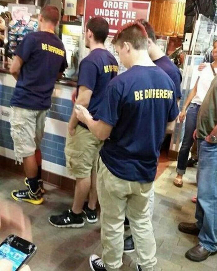 81 Random And Unhinged Images That Are Cursed And That’s The Only Explanation You Need (New Pics) 81 Random And Unhinged Images That Are Cursed And That’s The Only Explanation You Need (New Pics)