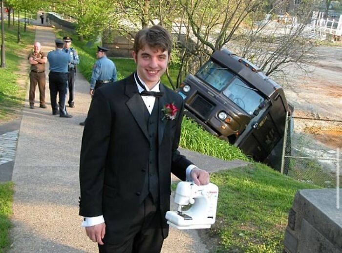 81 Random And Unhinged Images That Are Cursed And That’s The Only Explanation You Need (New Pics) 81 Random And Unhinged Images That Are Cursed And That’s The Only Explanation You Need (New Pics)