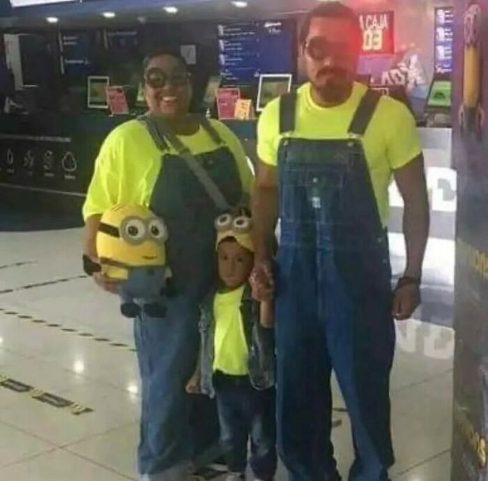 81 Random And Unhinged Images That Are Cursed And That’s The Only Explanation You Need (New Pics) 81 Random And Unhinged Images That Are Cursed And That’s The Only Explanation You Need (New Pics)