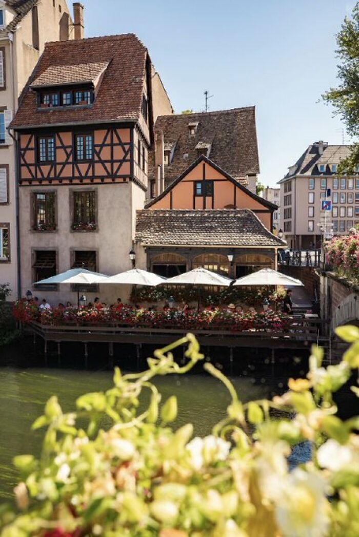 88 Buildings With So Much Character They Put Some Modern Designs To Shame 88 Buildings With So Much Character They Put Some Modern Designs To Shame