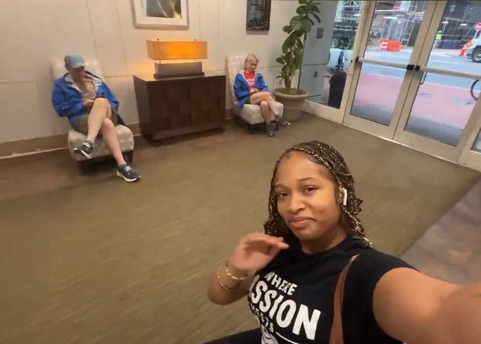 Black Hairstylist Just Doing Her Job When White Couple Questions Why She&rsquo;s in &lsquo;Their&rsquo; Apartment Building