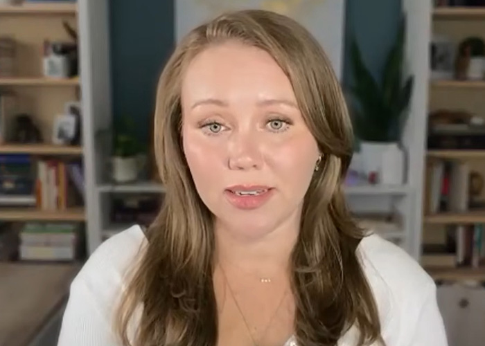 Woman Who Escaped A Serial Criminal At 15 After 18 Hours Of Captivity Shares The Warning Sign She Ignored Woman Who Escaped A Serial Criminal At 15 After 18 Hours Of Captivity Shares The Warning Sign She Ignored