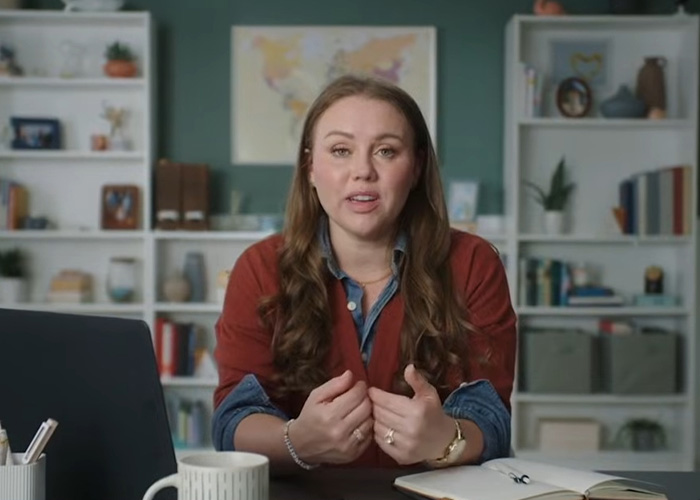 Woman Who Escaped A Serial Criminal At 15 After 18 Hours Of Captivity Shares The Warning Sign She Ignored Woman Who Escaped A Serial Criminal At 15 After 18 Hours Of Captivity Shares The Warning Sign She Ignored