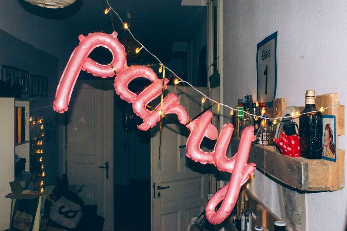 “I Never Saw My Neighbors The Same Way Again”: 55 Neighbors Who Were Far Too Interesting To Ignore “I Never Saw My Neighbors The Same Way Again”: 55 Neighbors Who Were Far Too Interesting To Ignore