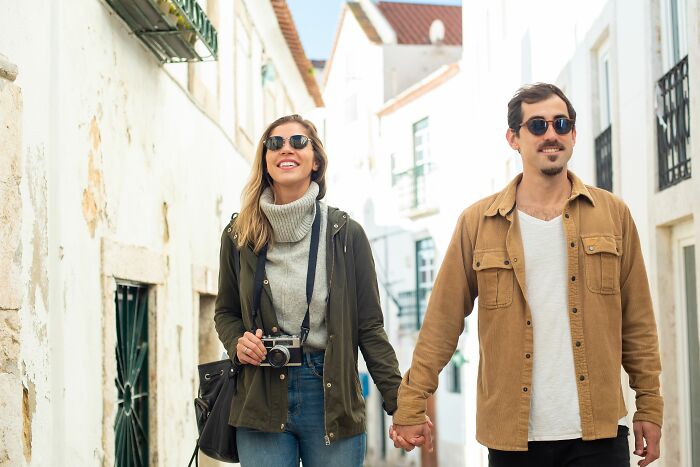 37 Stories From Women Who Married Rich And Found Out That This Kind Of Relationship Isn&rsquo;t Sweet