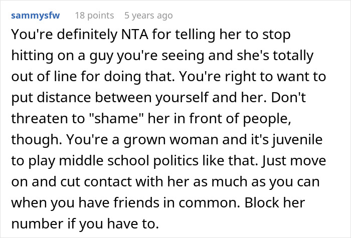 Woman Notices Her Friend Keeps Acting Stranger And Stranger, Finally Understands Why