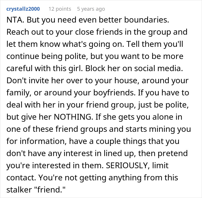 Woman Notices Her Friend Keeps Acting Stranger And Stranger, Finally Understands Why