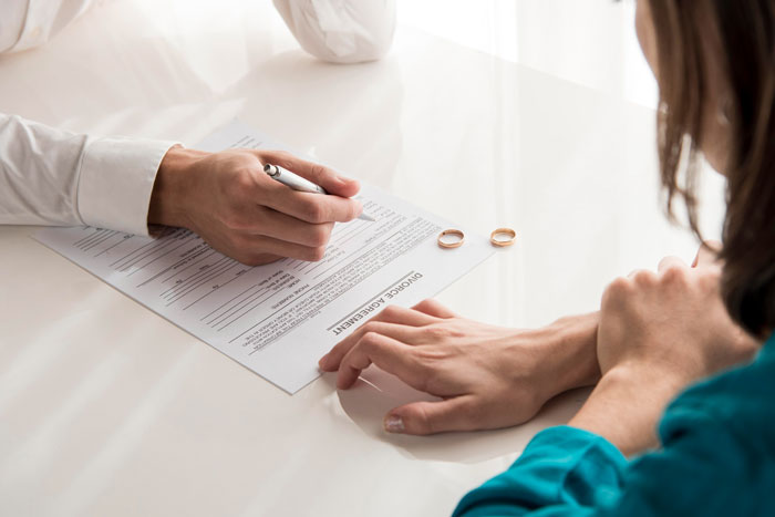 Guy Cheats On Pregnant Wife, His Unwillingness To Want Custody After Son Is Born Hurts Her More Guy Cheats On Pregnant Wife, His Unwillingness To Want Custody After Son Is Born Hurts Her More