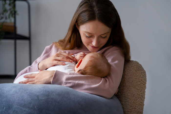 Guy Cheats On Pregnant Wife, His Unwillingness To Want Custody After Son Is Born Hurts Her More Guy Cheats On Pregnant Wife, His Unwillingness To Want Custody After Son Is Born Hurts Her More