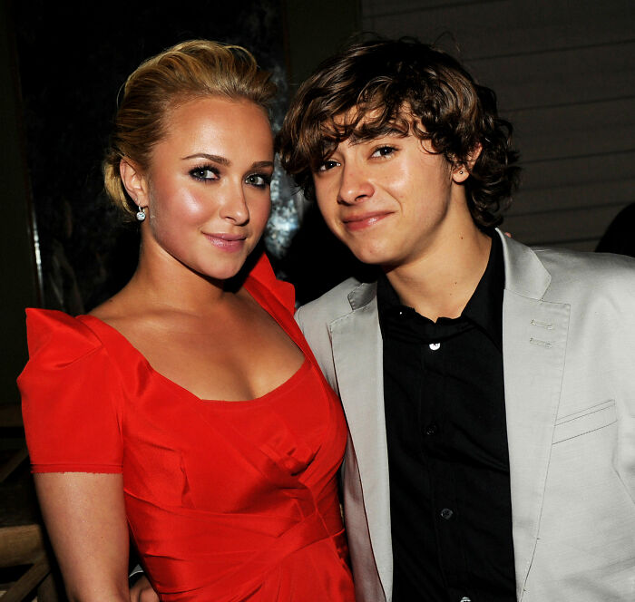 Hayden Panettiere’s “Devastating” Childhood History Resurfaces After Her Sudden Passing At 36 Hayden Panettiere’s “Devastating” Childhood History Resurfaces After Her Sudden Passing At 36
