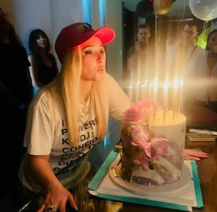 Hayden Panettiere’s “Devastating” Childhood History Resurfaces After Her Sudden Passing At 36 Hayden Panettiere’s “Devastating” Childhood History Resurfaces After Her Sudden Passing At 36