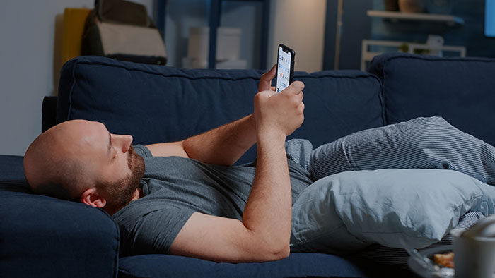 Grieving Guy Moves In With Bro And SIL, Starts Treating Her WFH Job Like Babysitting Service