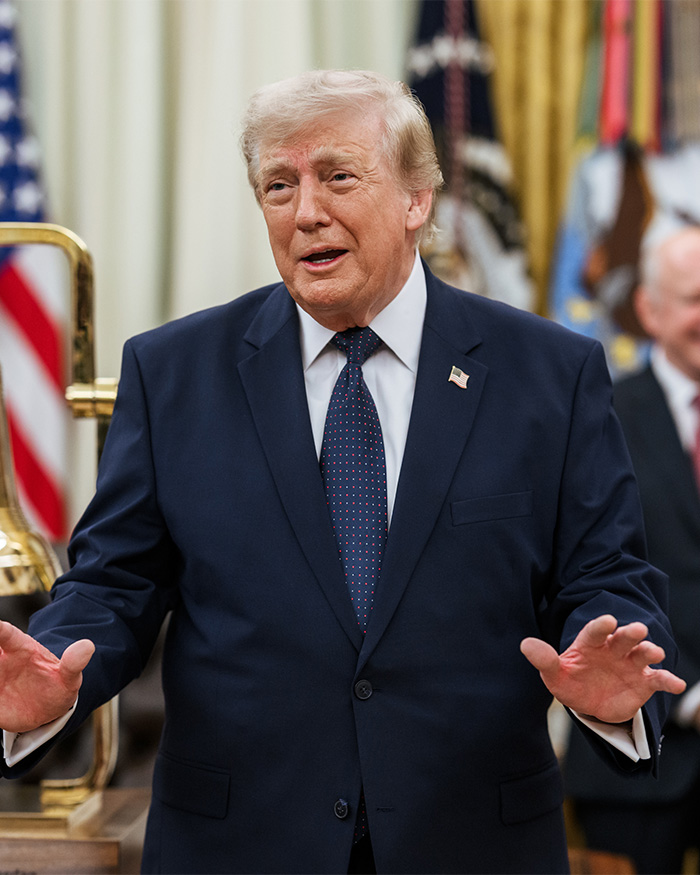 Trump&rsquo;s &ldquo;Mystery Bulge&rdquo; Leads To Frenzied Reactions As Many Speculate What Could Be In His Pants