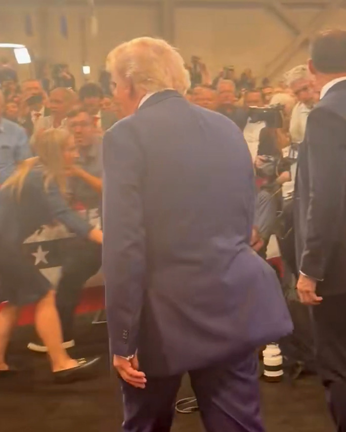 Trump&rsquo;s &ldquo;Mystery Bulge&rdquo; Leads To Frenzied Reactions As Many Speculate What Could Be In His Pants