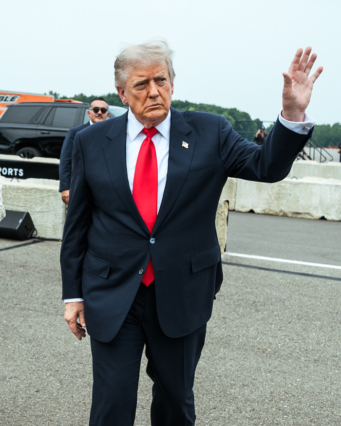 Trump&rsquo;s &ldquo;Mystery Bulge&rdquo; Leads To Frenzied Reactions As Many Speculate What Could Be In His Pants