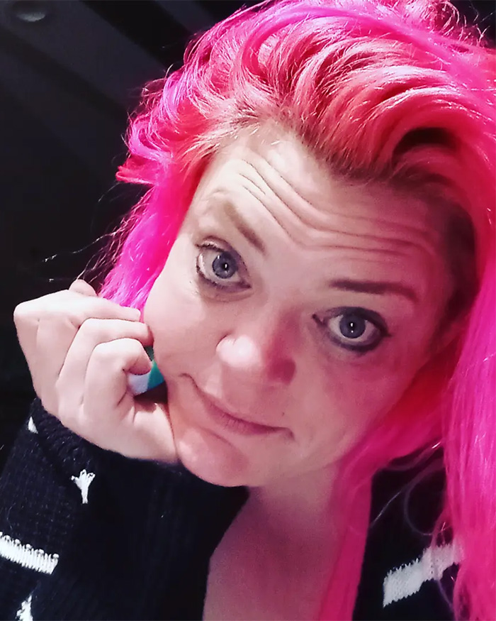 “Make Me Look Fancy”: Woman Sparks Fury After Vandalizing WWII Memorial Live, But Karma Gets Her In The End