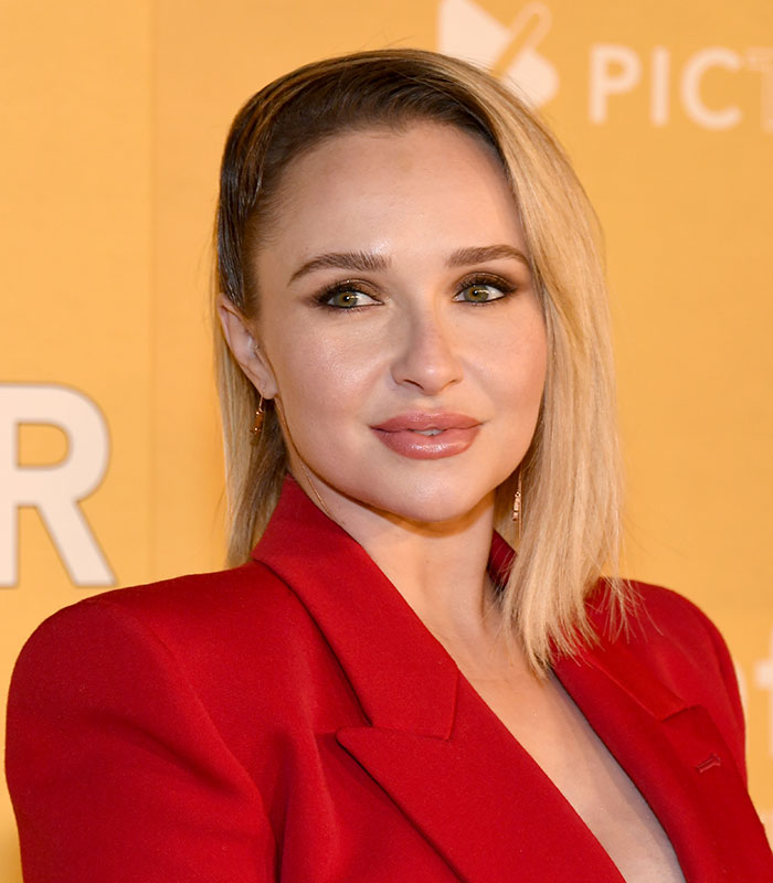 Extra Who Worked With Hayden Panettiere Reveals Her Behavior Under “Not-So-Great Conditions” Extra Who Worked With Hayden Panettiere Reveals Her Behavior Under “Not-So-Great Conditions”