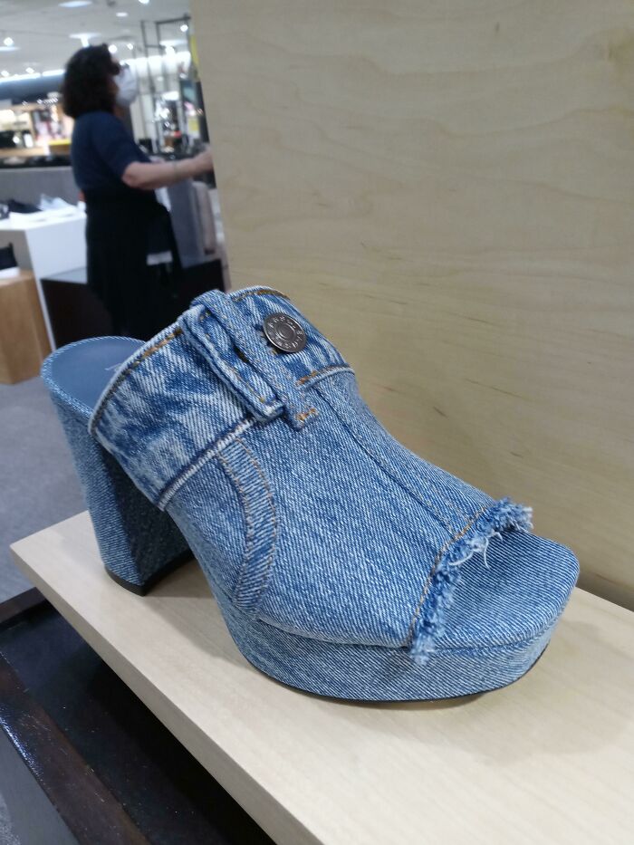 86 Hilariously Bad Fashion Crimes That Make You Wonder Who Let These Clothes Leave The Building 86 Hilariously Bad Fashion Crimes That Make You Wonder Who Let These Clothes Leave The Building